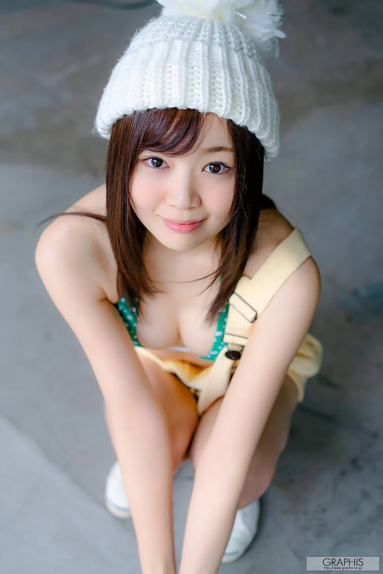 8038429.webp