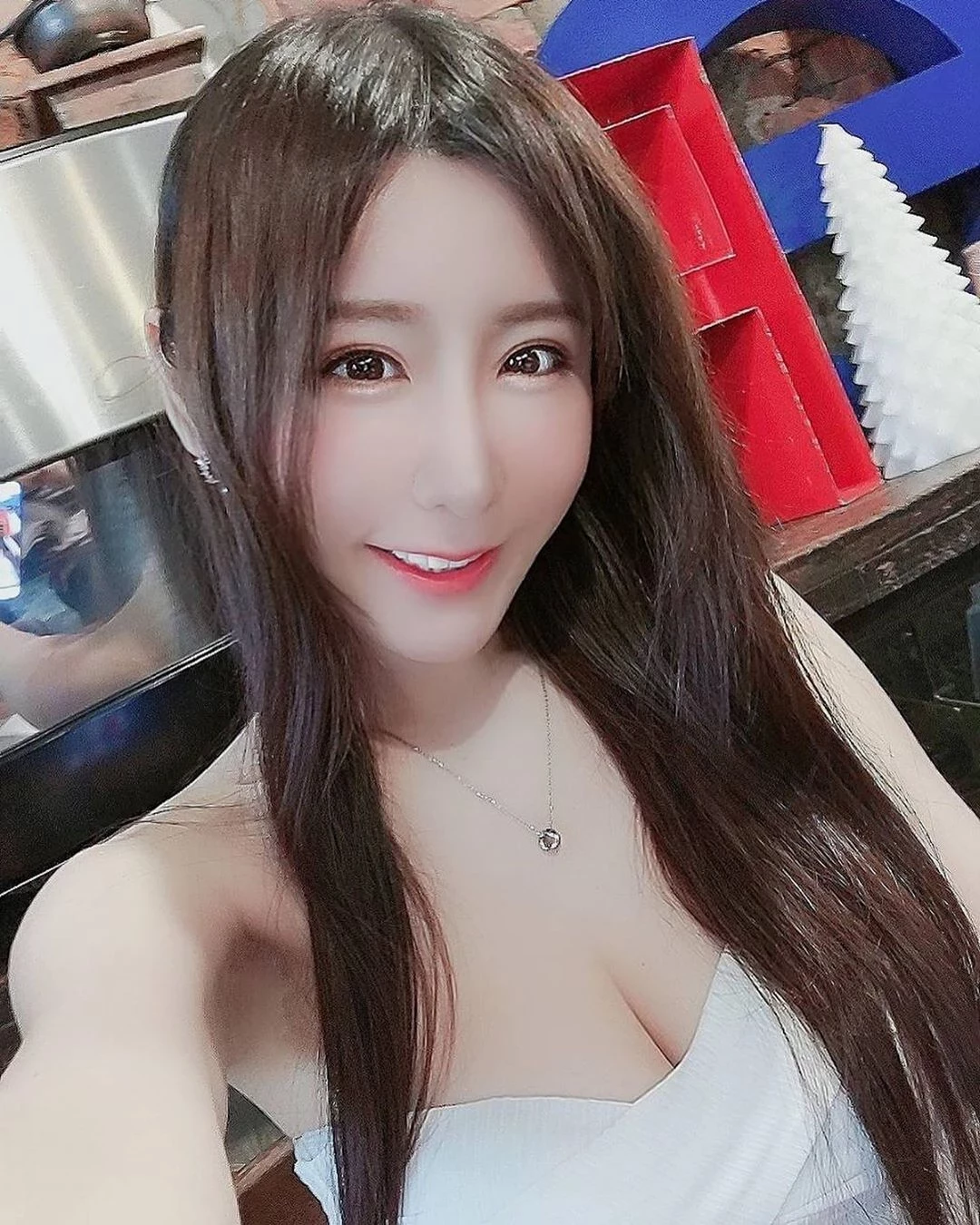 3998491.webp