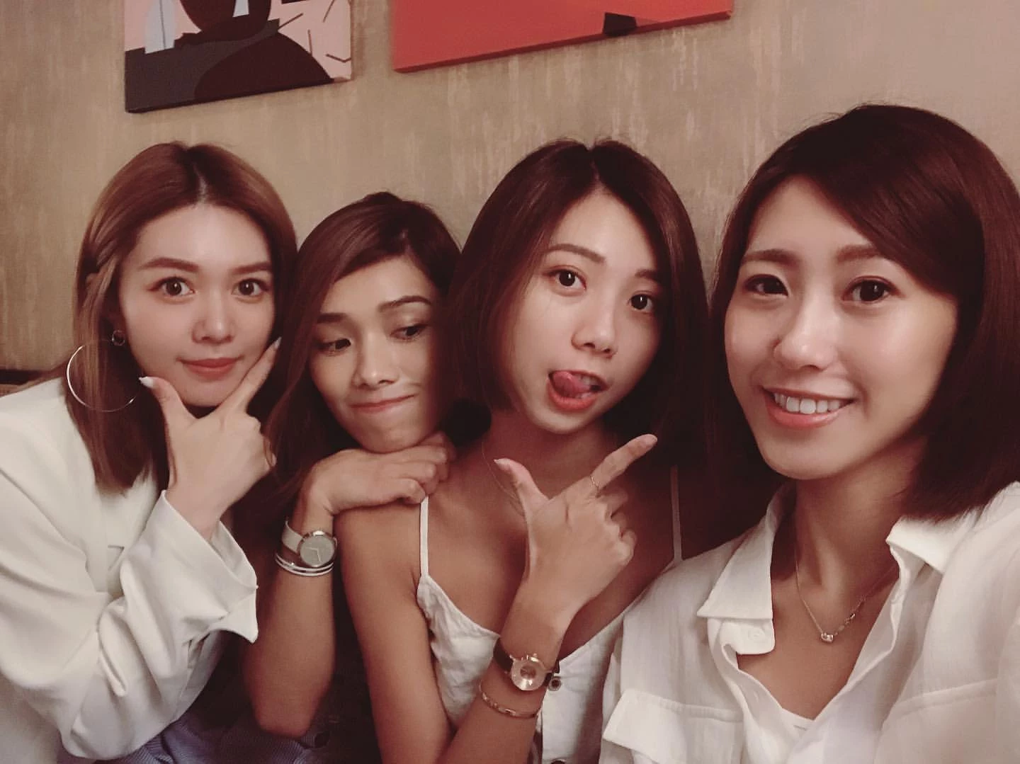 4221048.webp