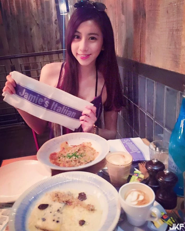 16890458.webp