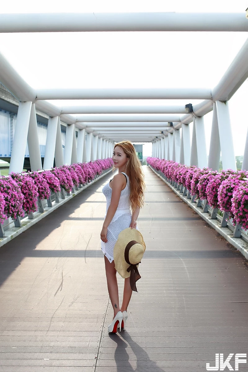 16844126.webp
