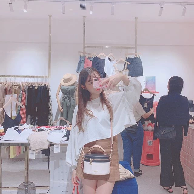 4133601.webp