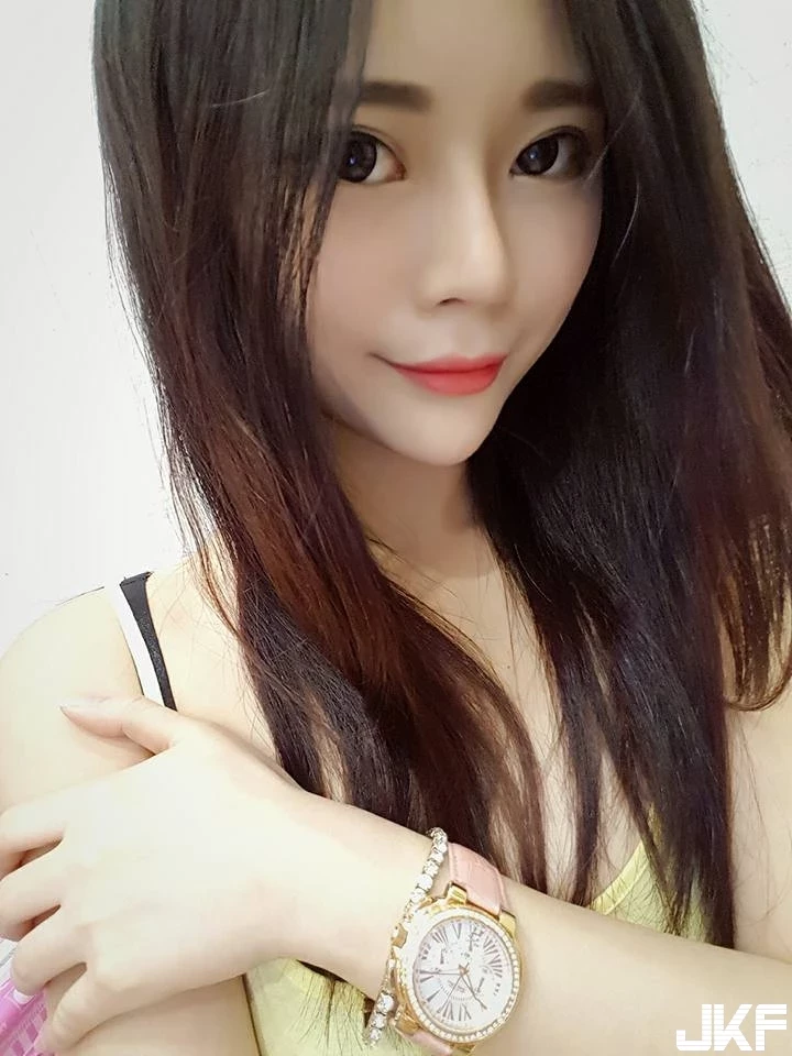 16825176.webp