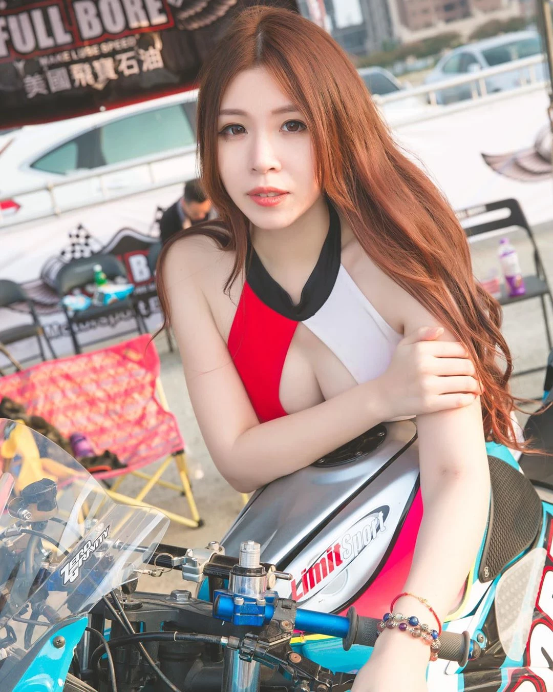 4015983.webp