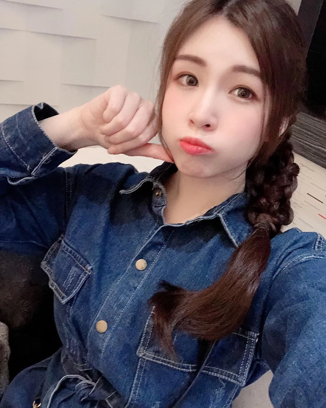 4015991.webp