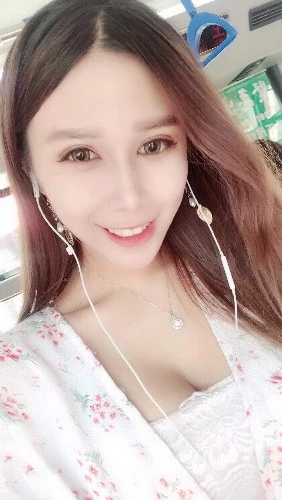 4697810.webp