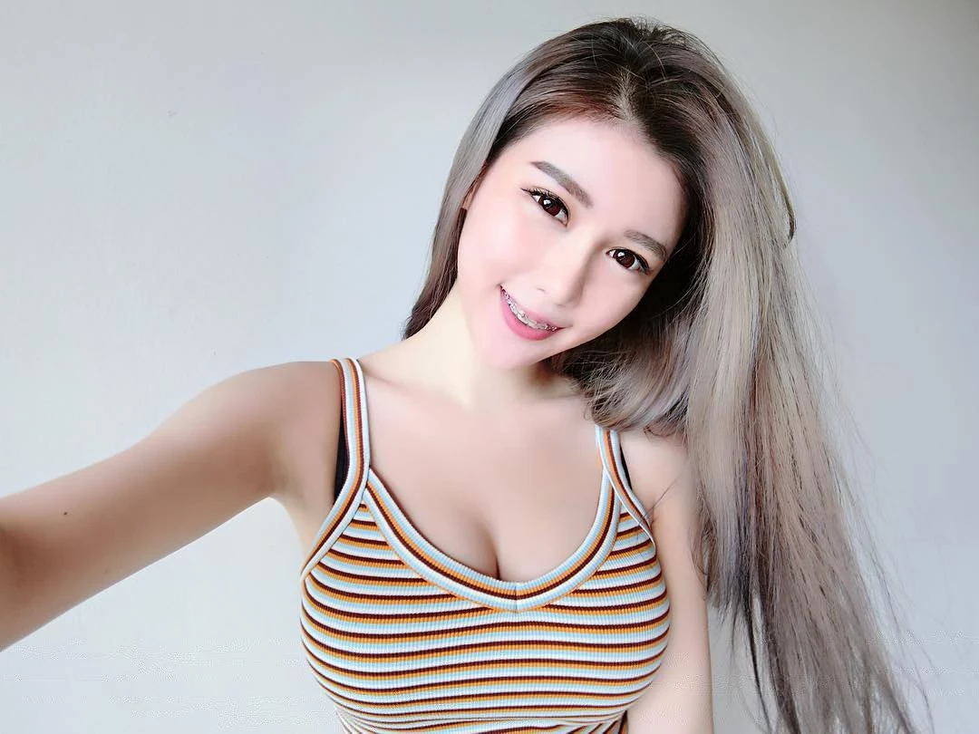 4258980.webp