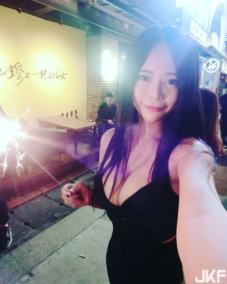 16801486.webp