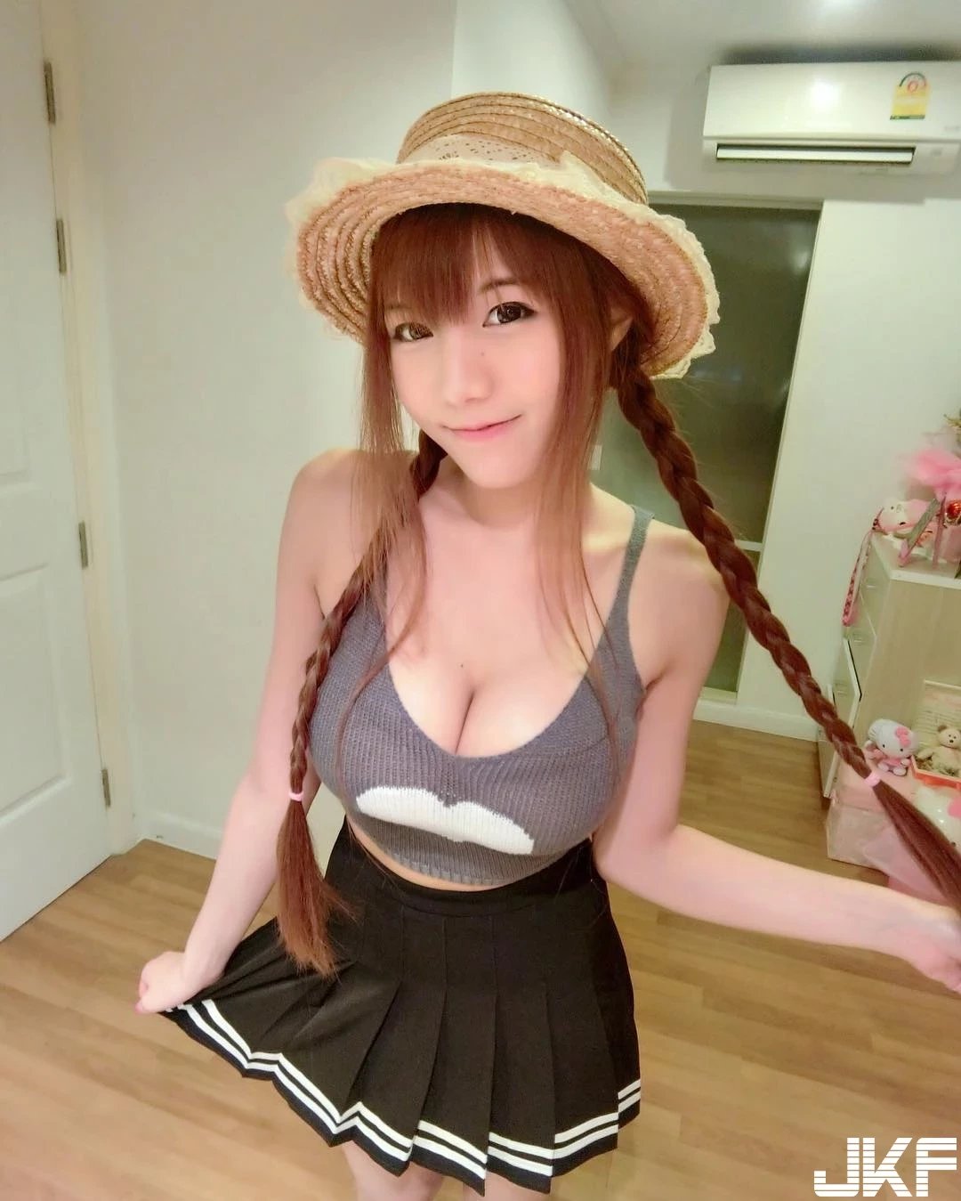 16801731.webp