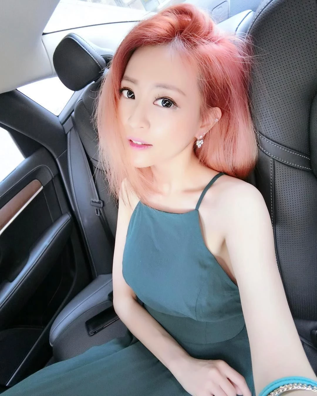 4250504.webp