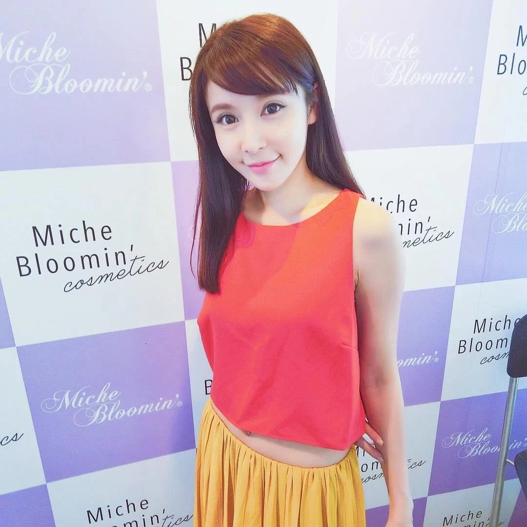 4099160.webp