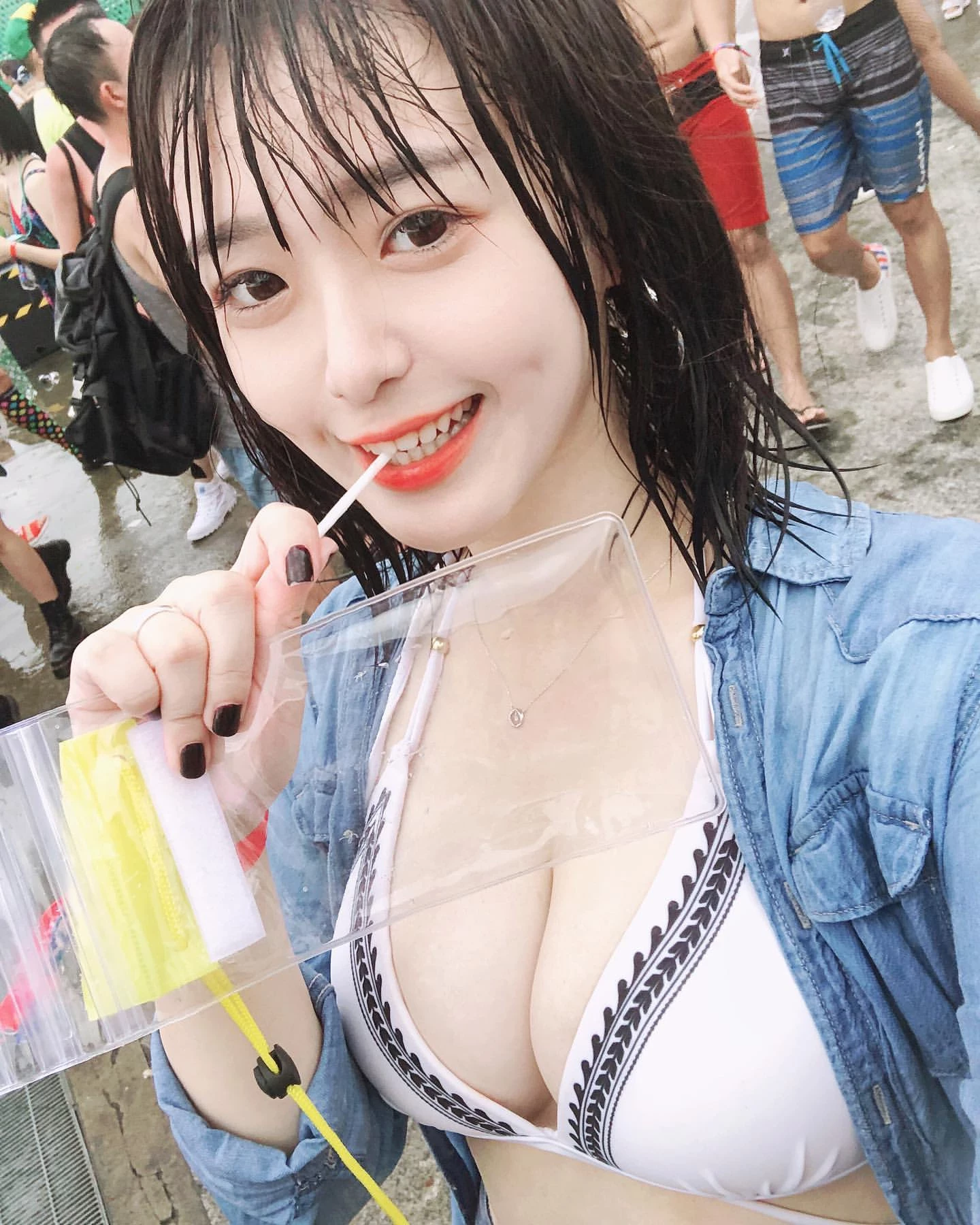 4200342.webp
