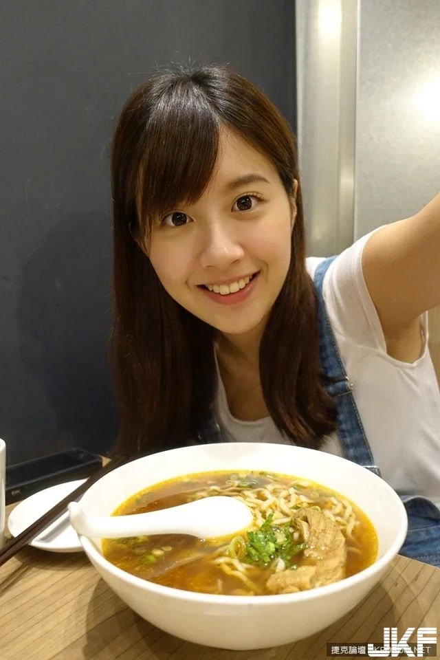 4886960.webp