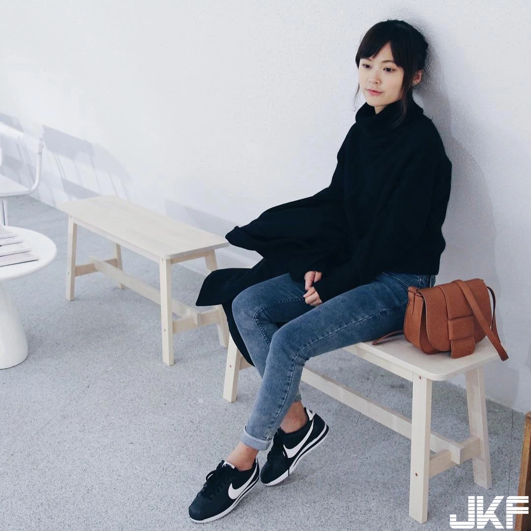 4990187.webp