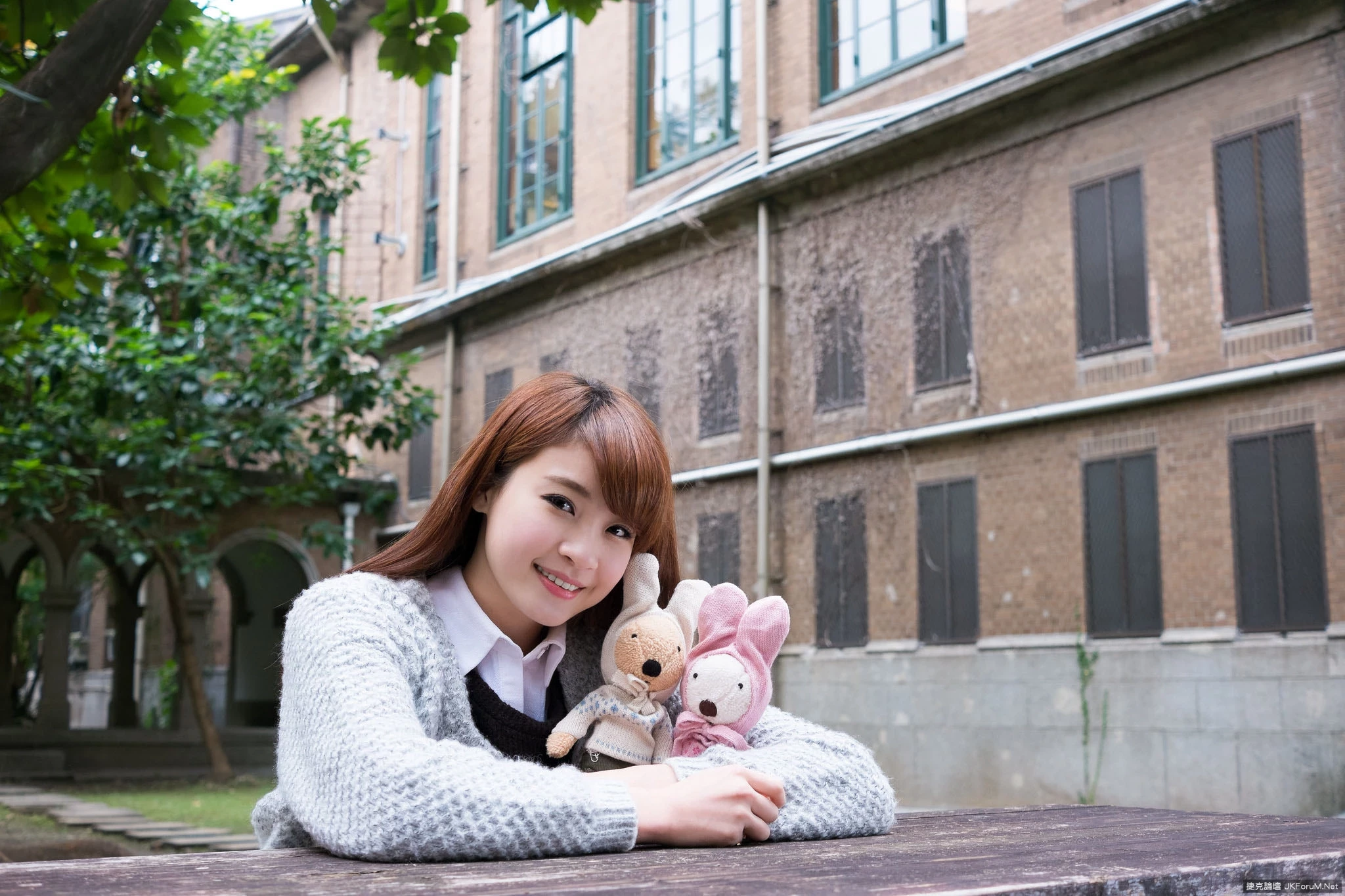 17087043.webp