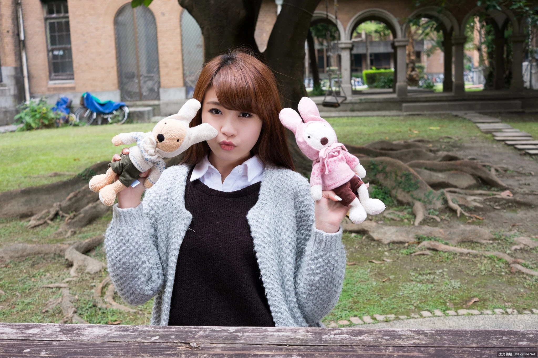 17087047.webp