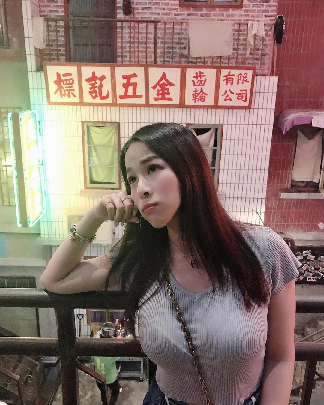 3942083.webp