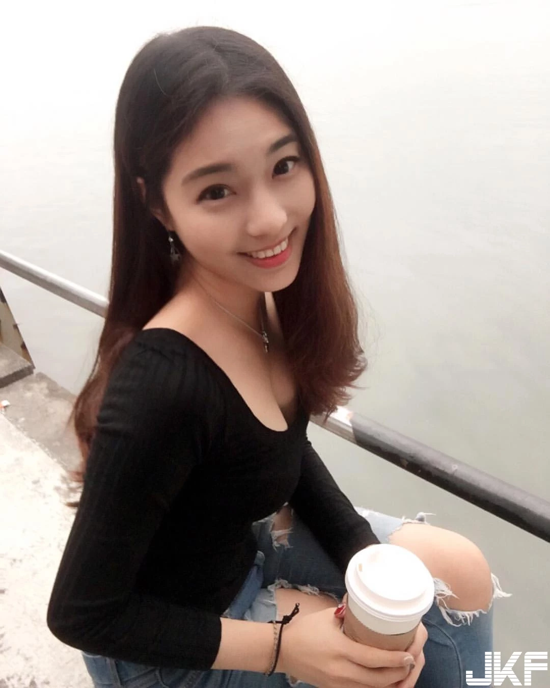 4704048.webp