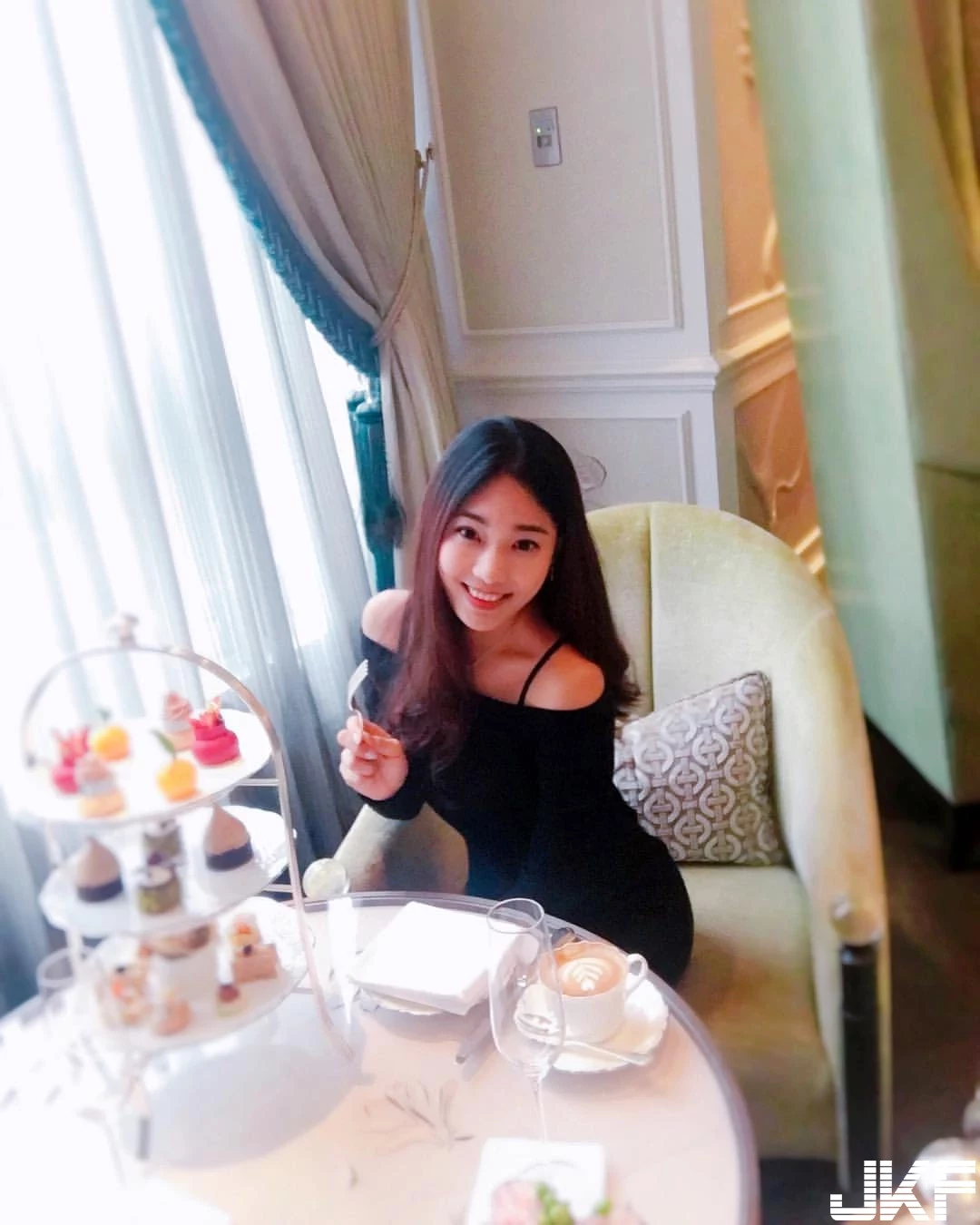 4704047.webp